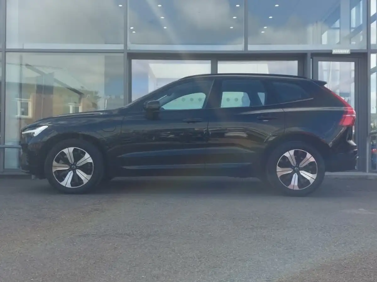 2024-volvo-xc60-20-b5-plus-big-3