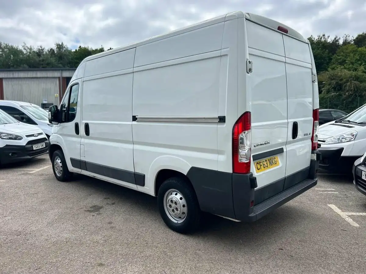 2014-citroen-relay-22td-35-l2h2-big-5