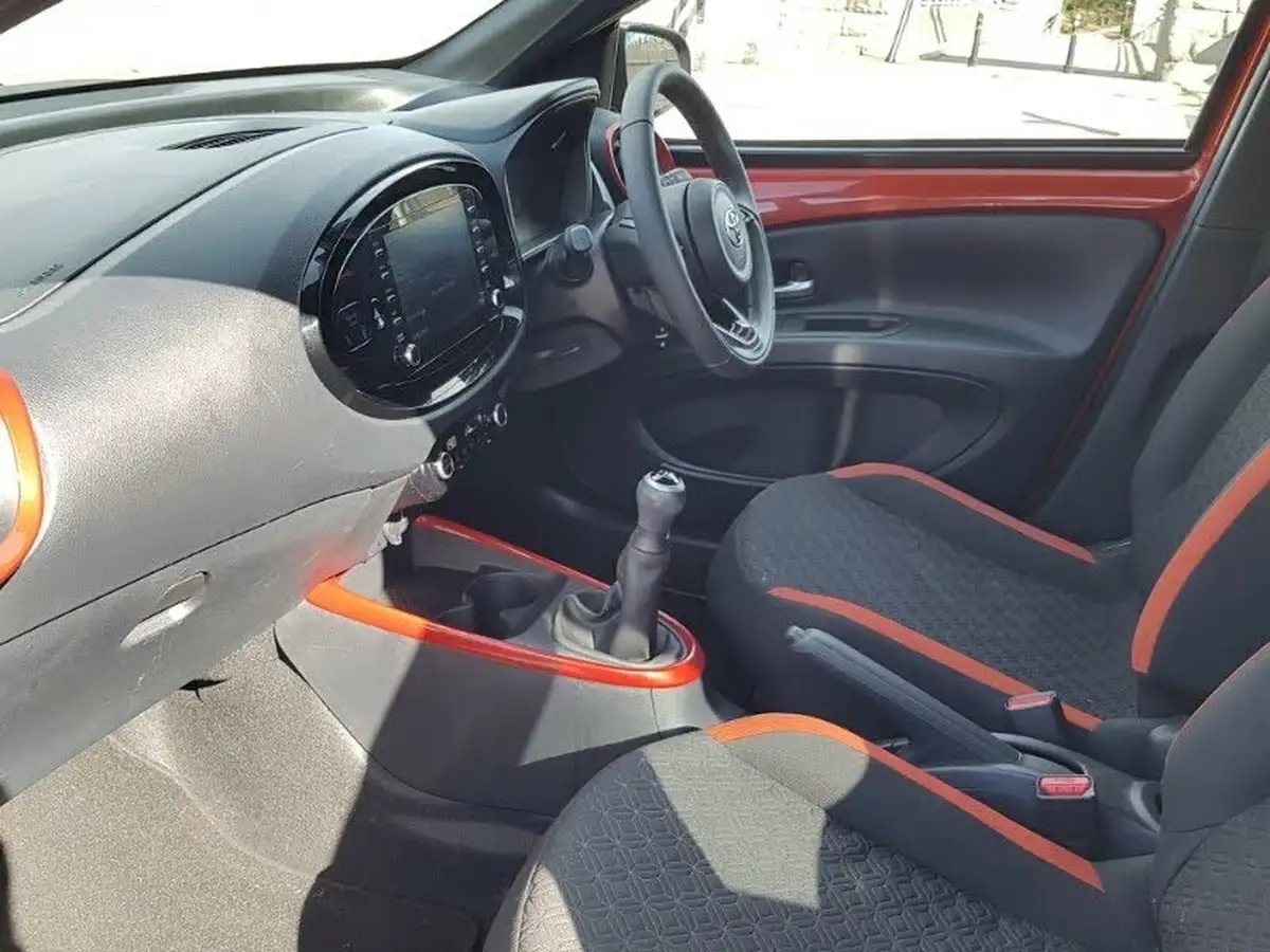 2022-toyota-aygo-x-10-vvt-i-edge-big-4