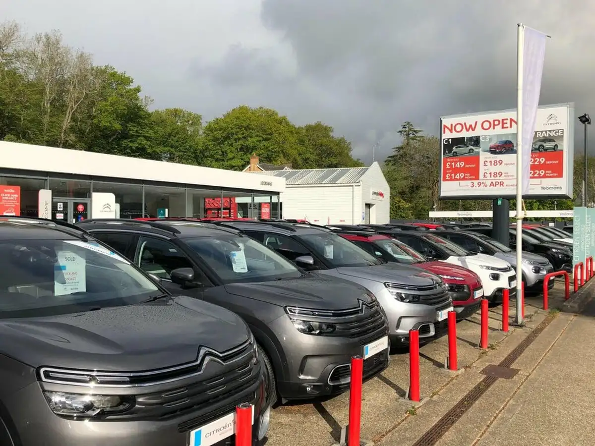 2017-citroen-c4-picasso-12-puretech-flair-big-9