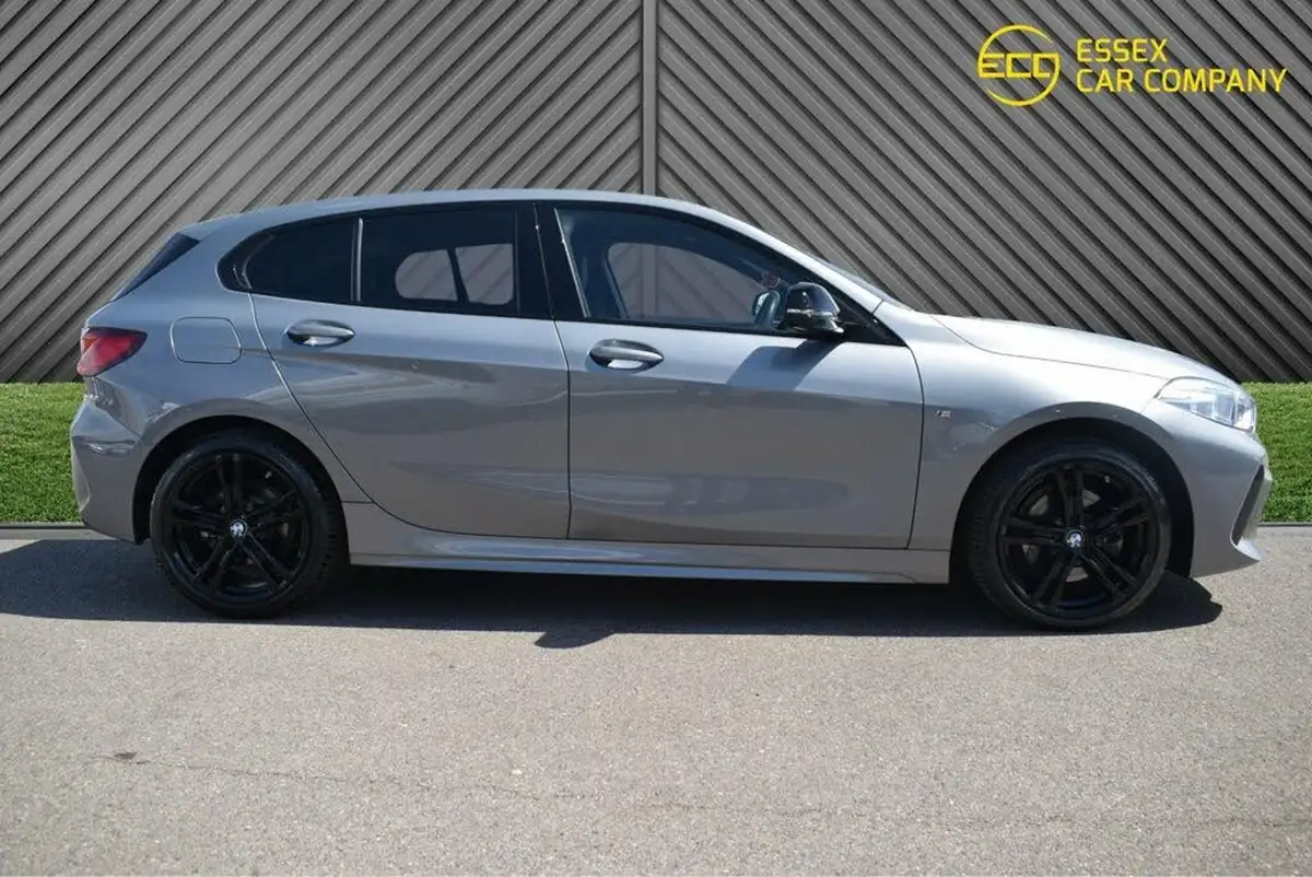2023-bmw-1-series-15-118i-m-sport-lcp-dct-big-9