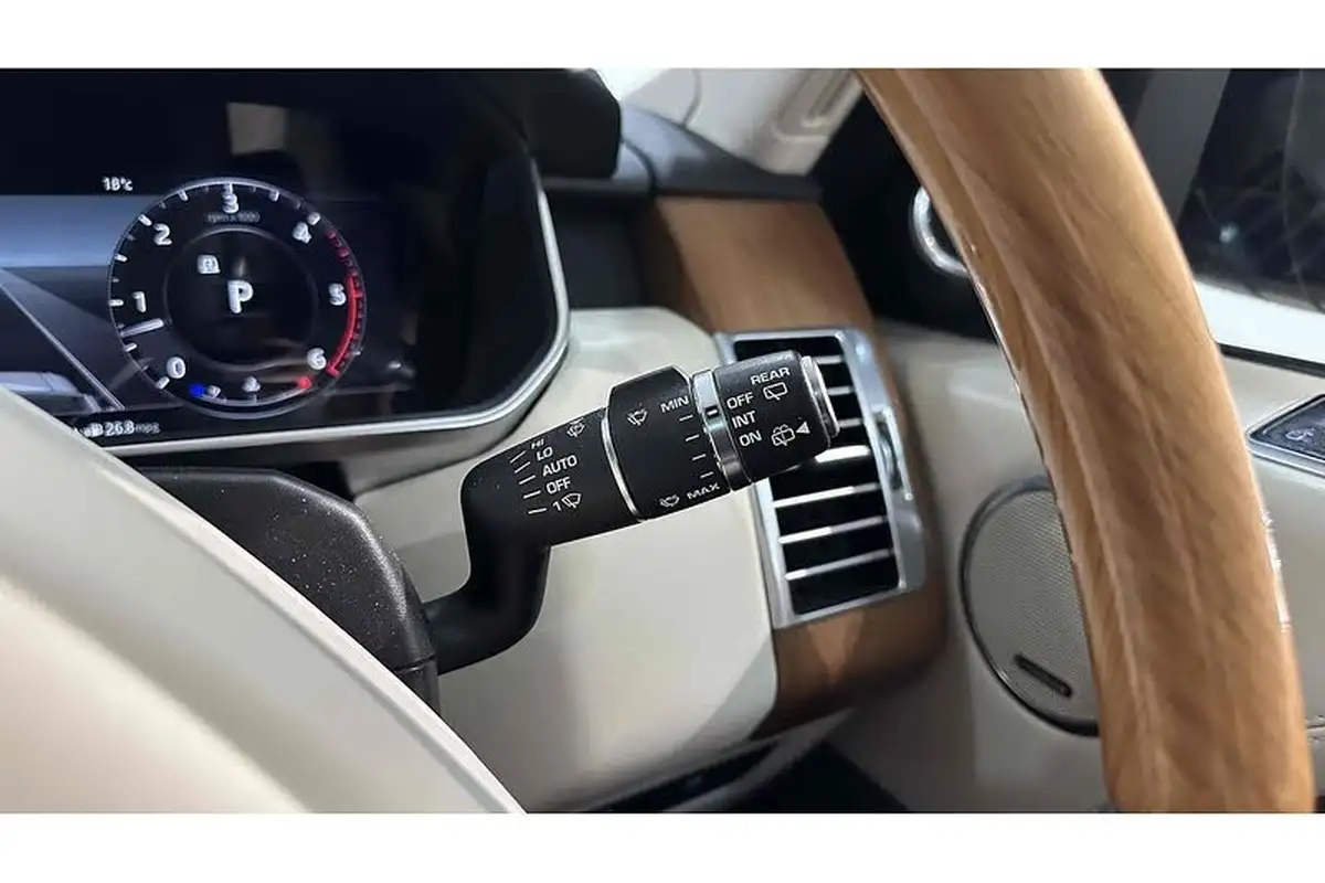 2019-land-rover-range-rover-30-sd-v6-vogue-big-46
