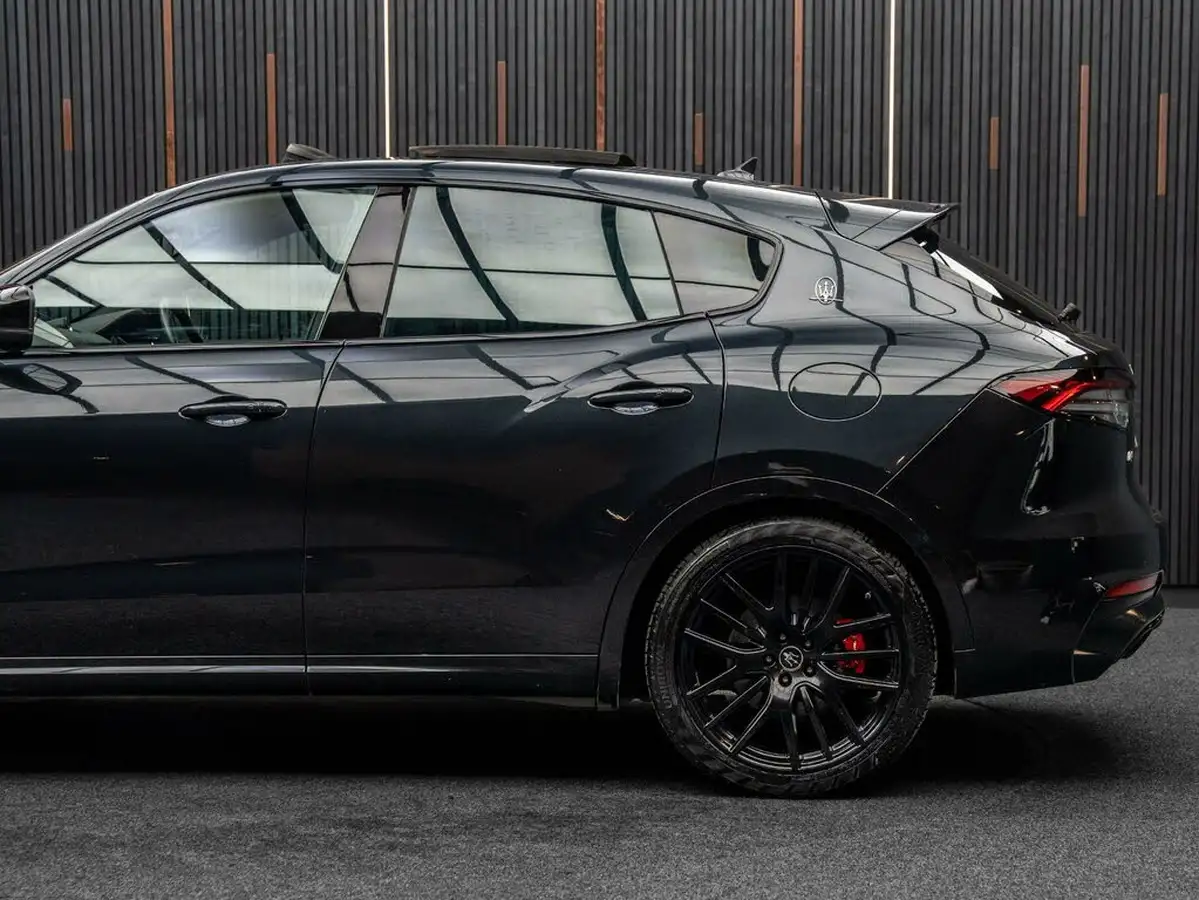 2020-maserati-levante-30-gransport-big-16
