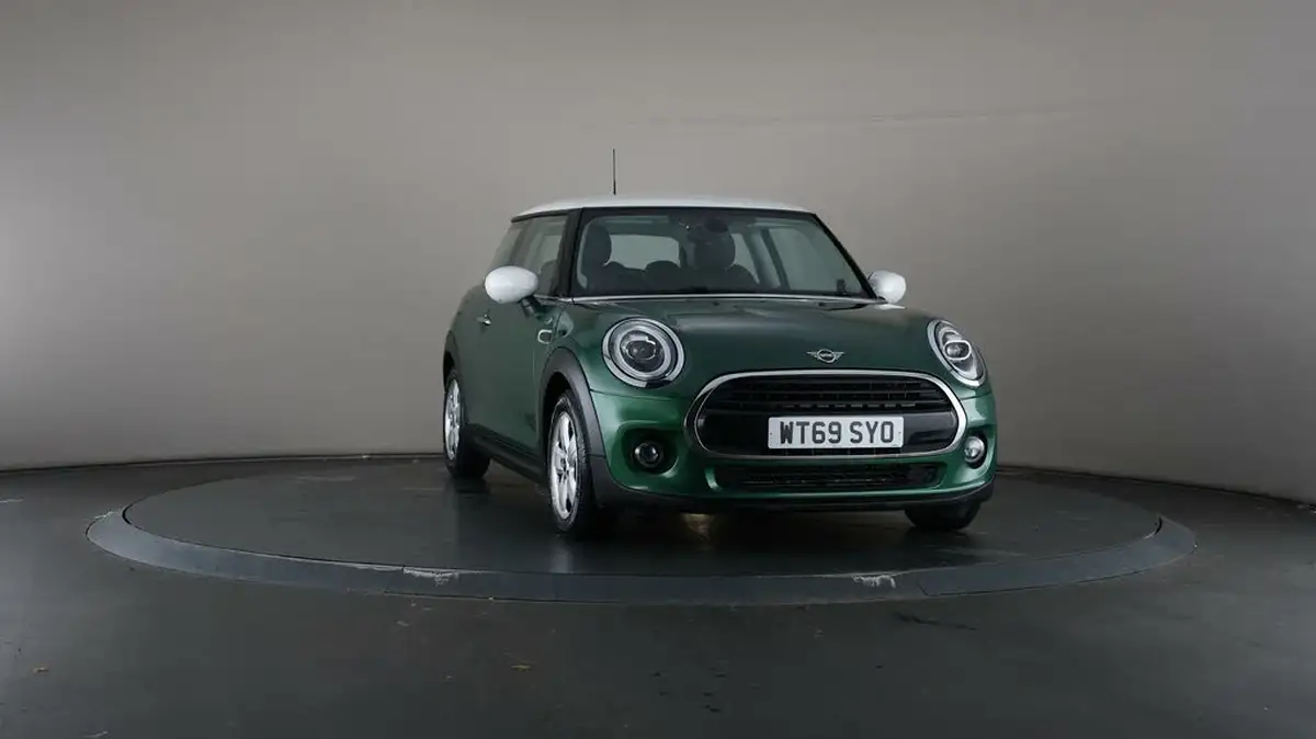 2019-mini-cooper-15-cooper-classic-hatchback-3d-big-42