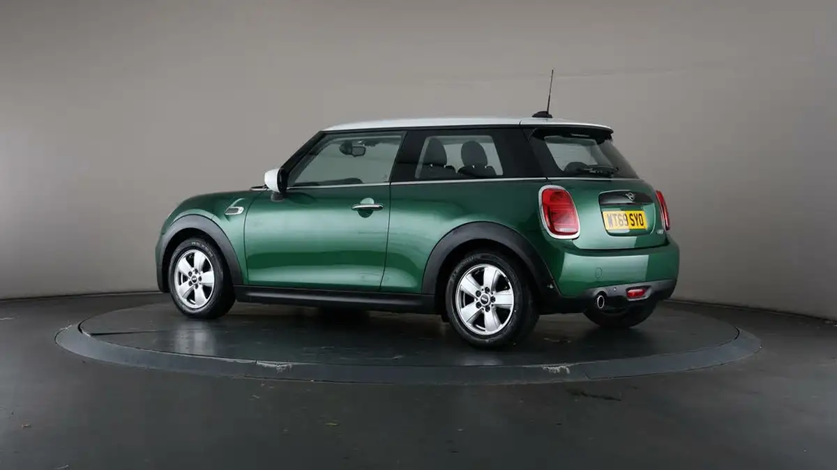 2019-mini-cooper-15-cooper-classic-hatchback-3d-big-66