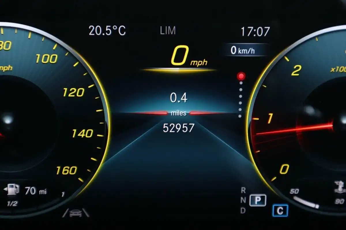 2020-mercedes-benz-cla-20d-cla-220d-amg-line-premium-coupe-4d-big-50