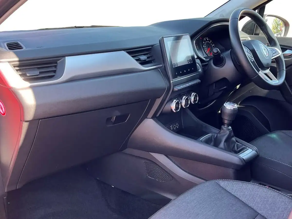 2022-renault-captur-13-tce-iconic-edition-big-8