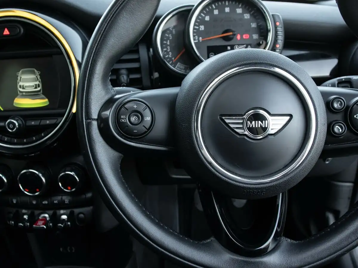2017-mini-cooper-20-cooper-s-ss-hatchback-5d-big-18