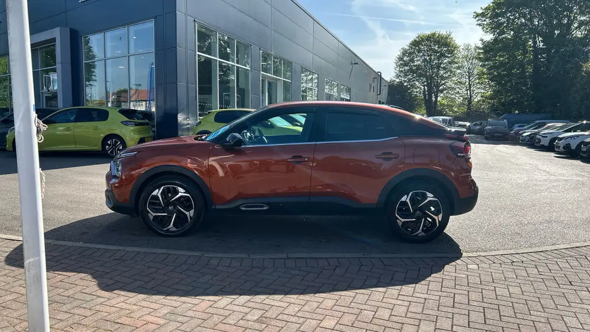 2022-citroen-c4-12-puretech-shine-plus-155ps-big-5