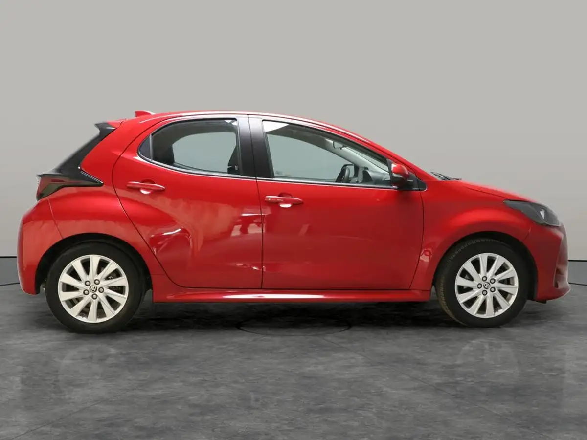2022-toyota-yaris-15-vvt-i-icon-big-10