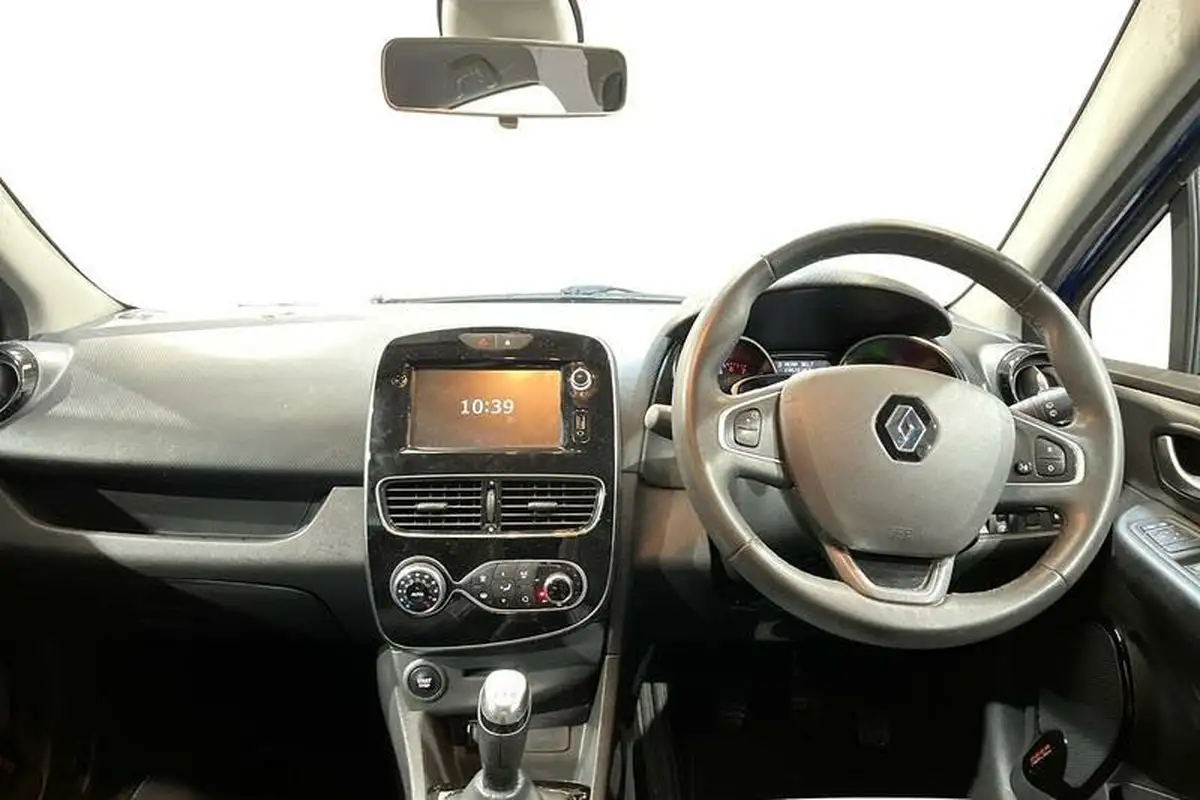 2019-renault-clio-09-tce-iconic-75ps-big-9