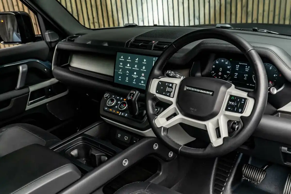 2023-land-rover-90-defender-30-d250-x-dynamic-hse-big-22