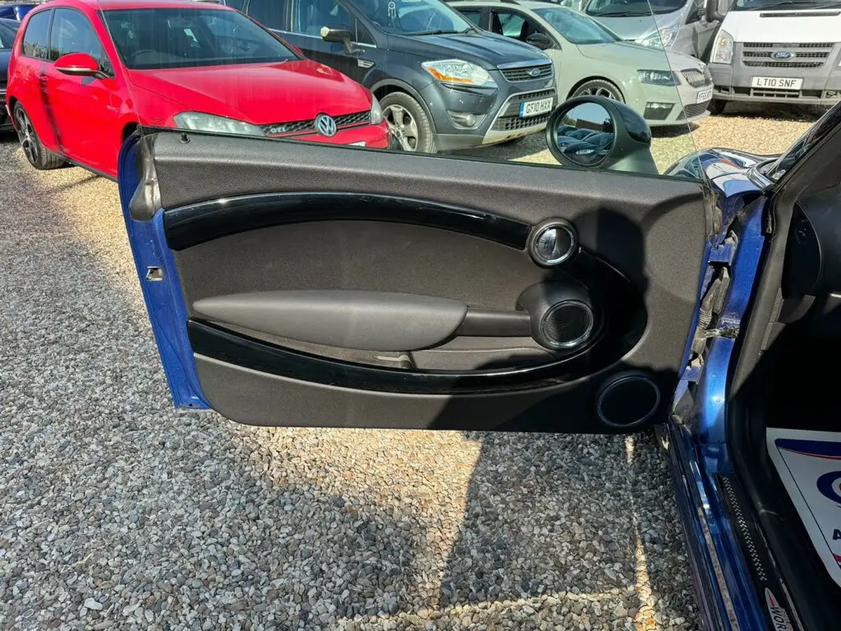 2011-mini-cooper-16-cooper-s-hatchback-3d-auto-big-48