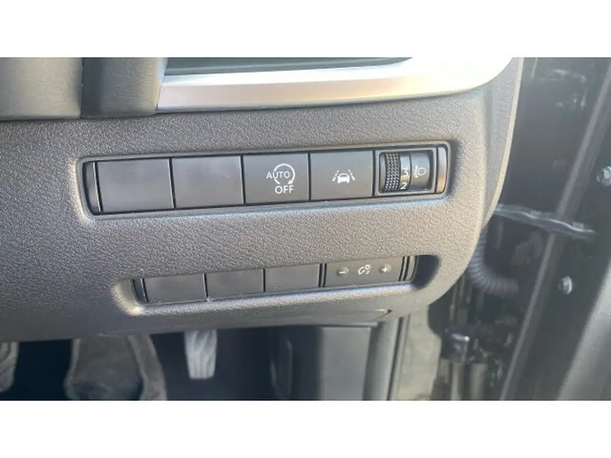 2024-nissan-qashqai-13-dig-t-acenta-premium-140ps-big-32