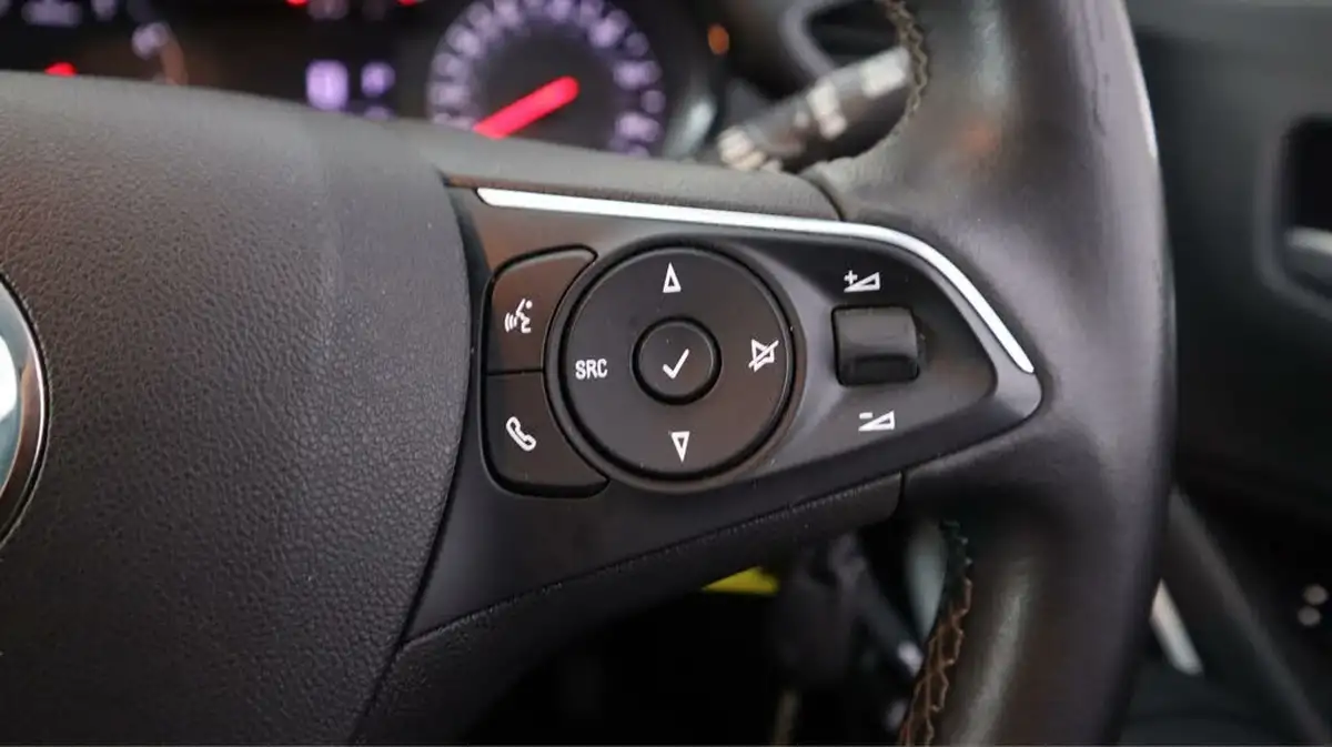 2020-vauxhall-crossland-x-12-griffin-130ps-auto-big-22