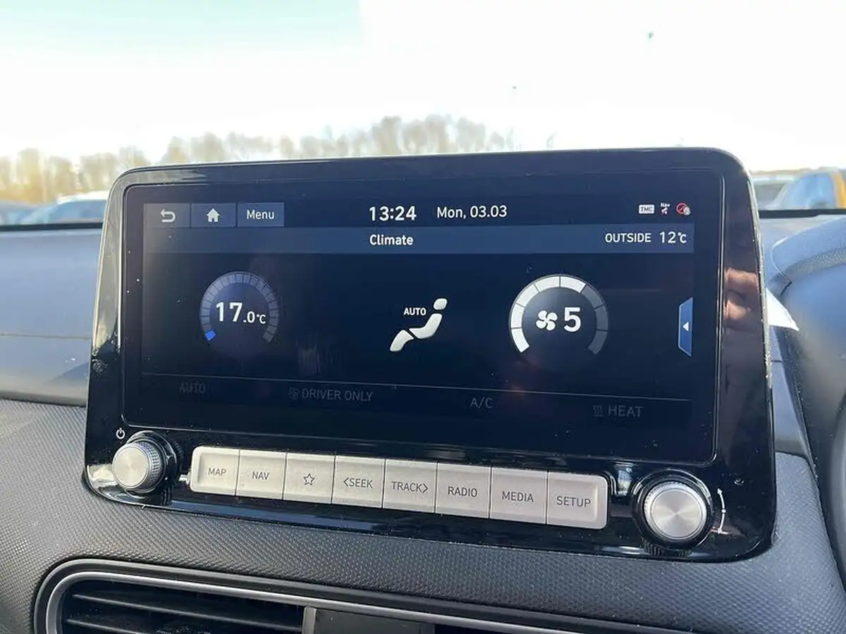 2020-hyundai-kona-e-premium-204ps-big-43