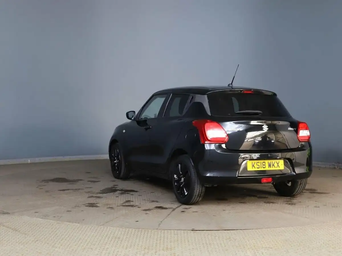 2018-suzuki-swift-10-boosterjet-sz-t-111ps-big-2