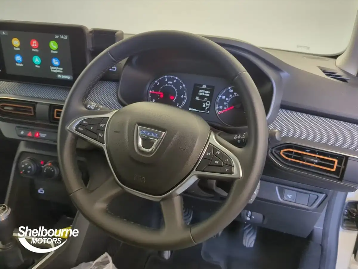 2021-dacia-sandero-stepway-10-tce-comfort-90bhp-big-3