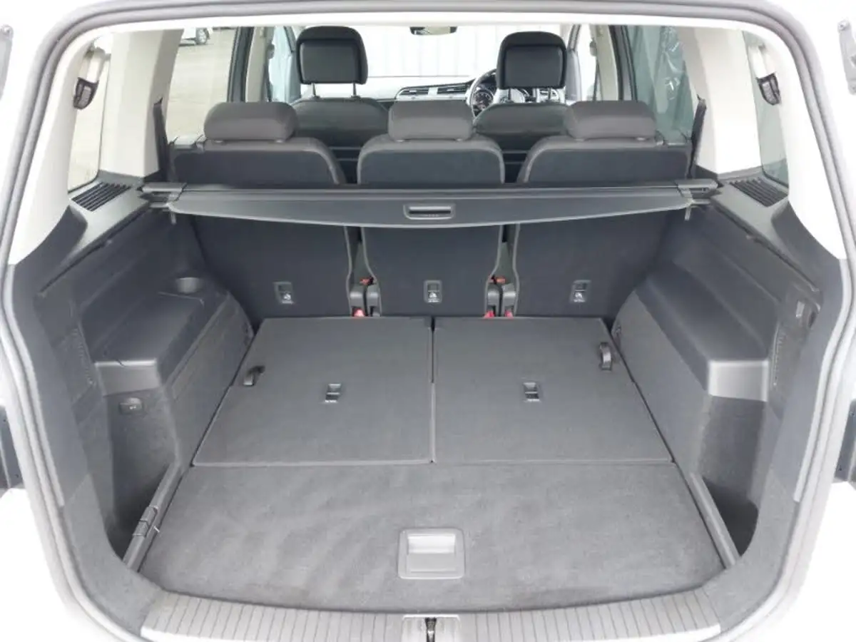 2020-volkswagen-touran-15-tsi-sel-dsg-big-7