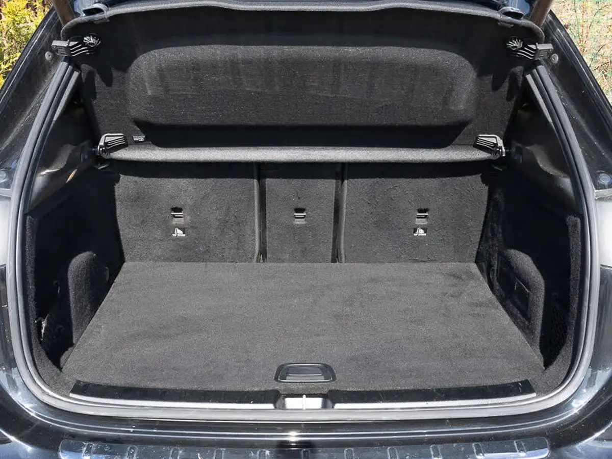 2021-mercedes-benz-eqa-e-eqa-250-amg-line-big-7