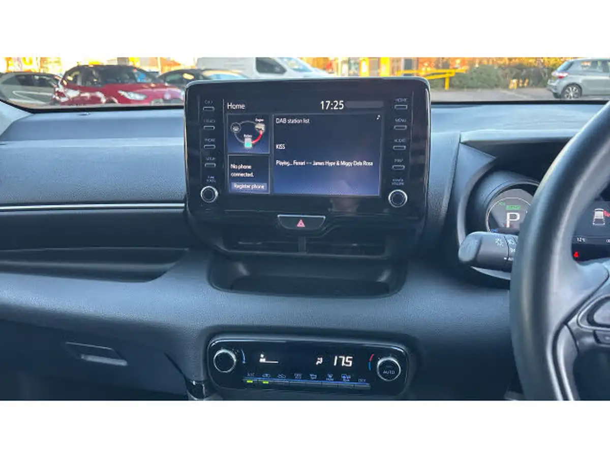 2022-toyota-yaris-15-vvt-i-design-big-6