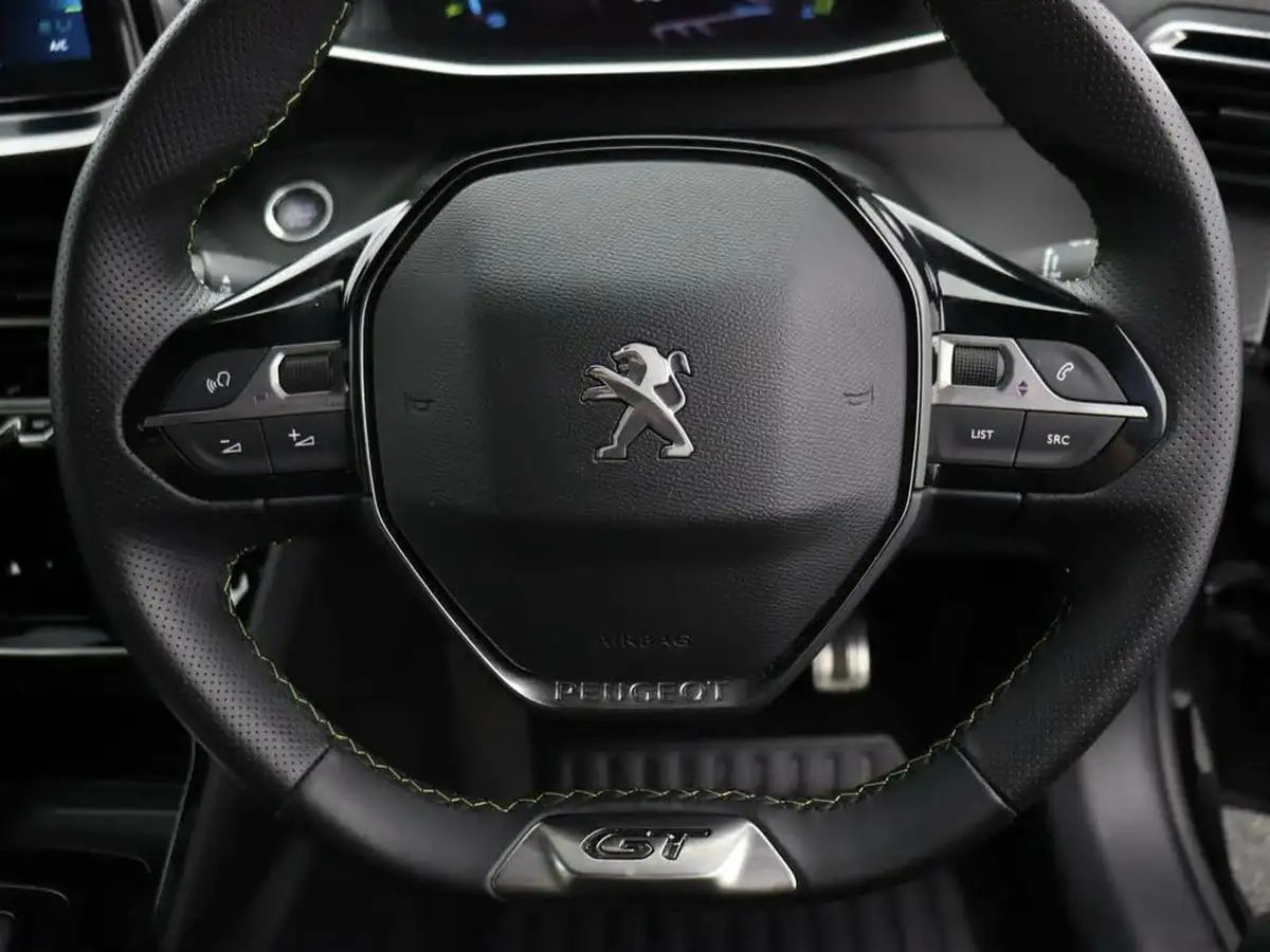 2022-peugeot-208-e-gt-premium-big-36