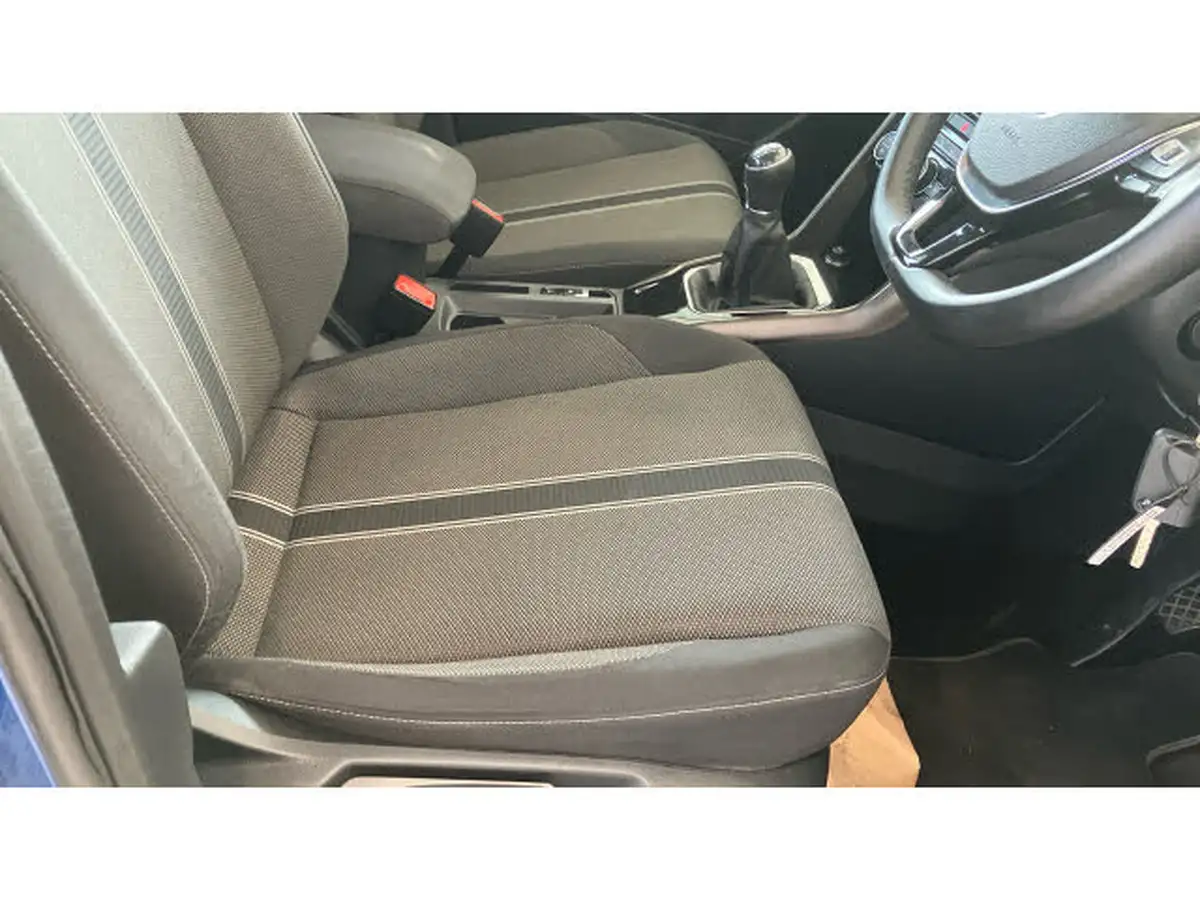 2019-volkswagen-t-roc-16tdi-se-big-43