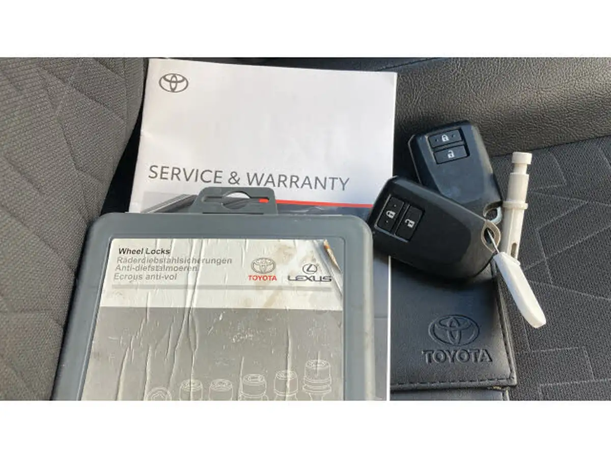 2020-toyota-aygo-10-vvt-i-x-clusiv-blackred-bi-tone-tss-x-shift-big-26