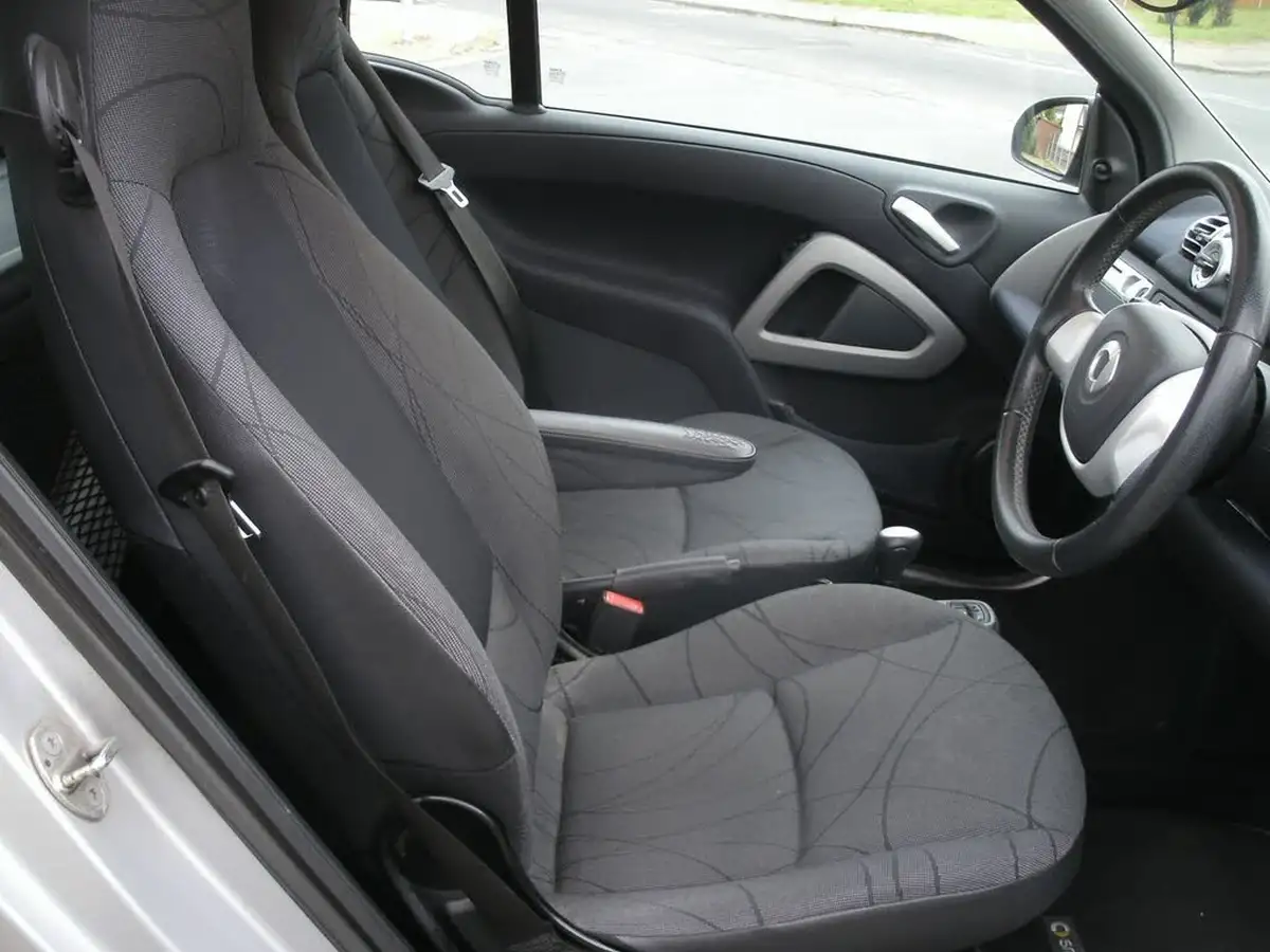 2012-smart-fortwo-10-passion-71bhp-coupe-softouch-big-12