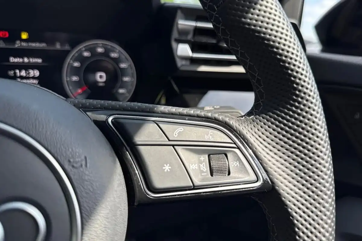 2024-audi-a3-15-35-tfsi-black-edition-saloon-4d-big-24