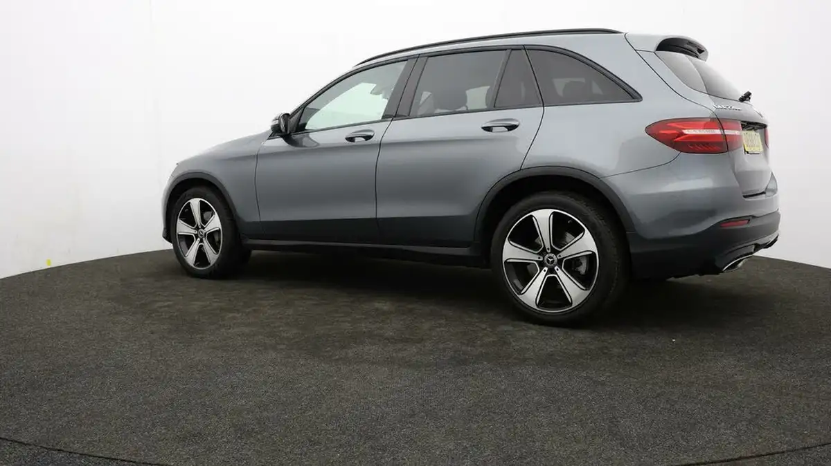 2018-mercedes-benz-glc-class-21d-glc220d-urban-edition-big-73