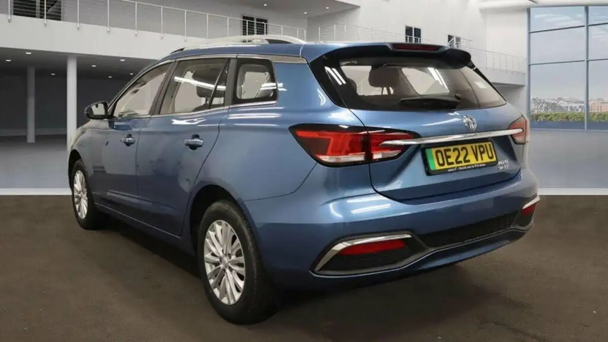 2022-mg-mg5-e-exclusive-ev-long-range-big-3