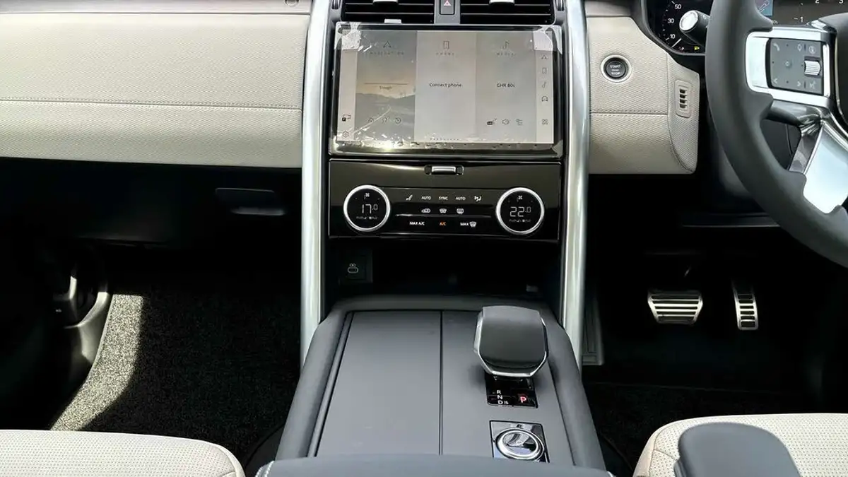 2025-land-rover-discovery-30-d350-dynamic-se-big-13