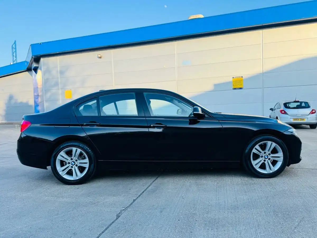 2016-bmw-3-series-20-320i-sport-saloon-4d-auto-big-7