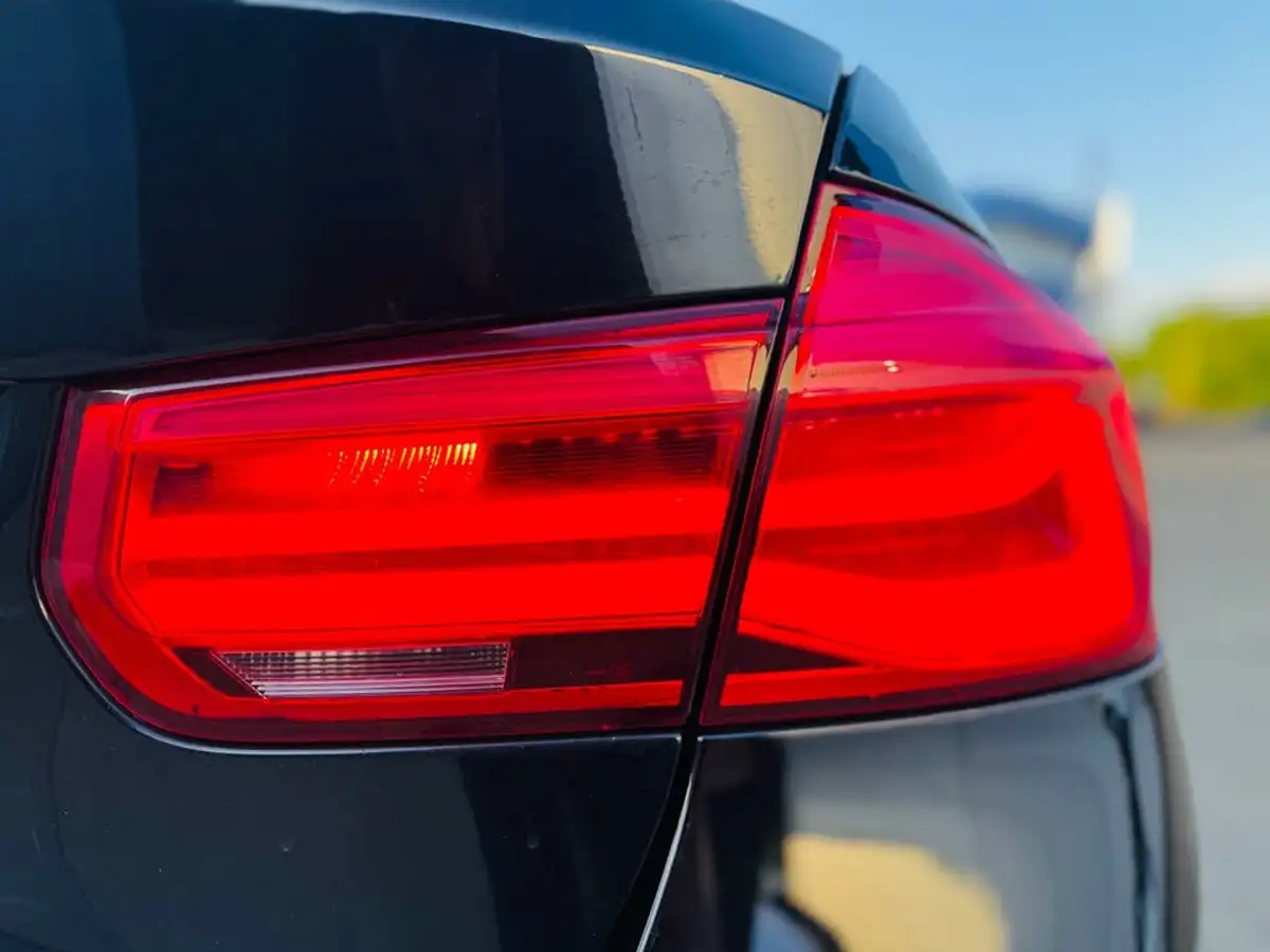 2016-bmw-3-series-20-320i-sport-saloon-4d-auto-big-59