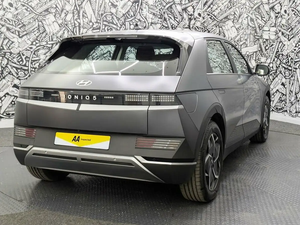 2022-hyundai-ioniq-5-e-se-connect-big-10