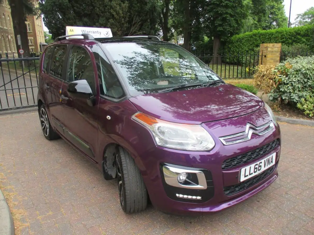 2016-citroen-c3-picasso-12-puretech-platinum-big-10
