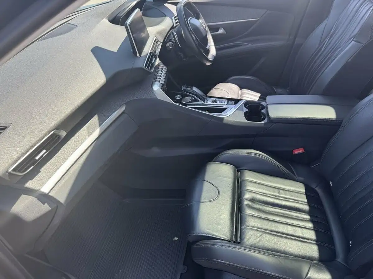 2018-peugeot-3008-suv-12-puretech-allure-eat6-big-33