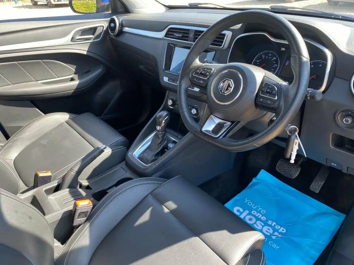 2020-mg-zs-suv-10t-gdi-exclusive-111ps-big-10