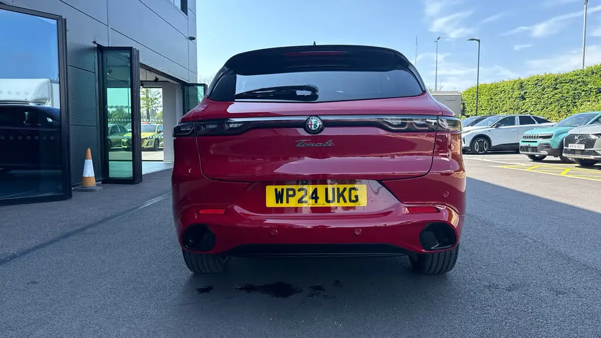 2024-alfa-romeo-tonale-15-tributo-italiano-big-8