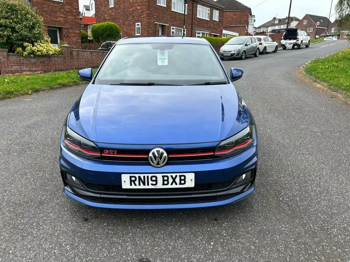 2019-volkswagen-polo-20-tsi-gti-big-9