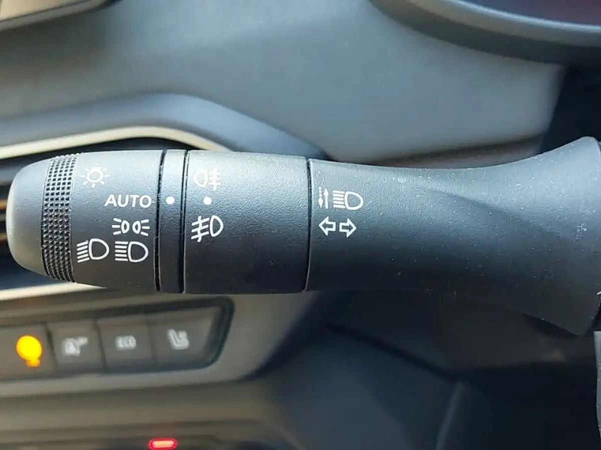 2024-dacia-sandero-stepway-10-tce-extreme-90bhp-big-13