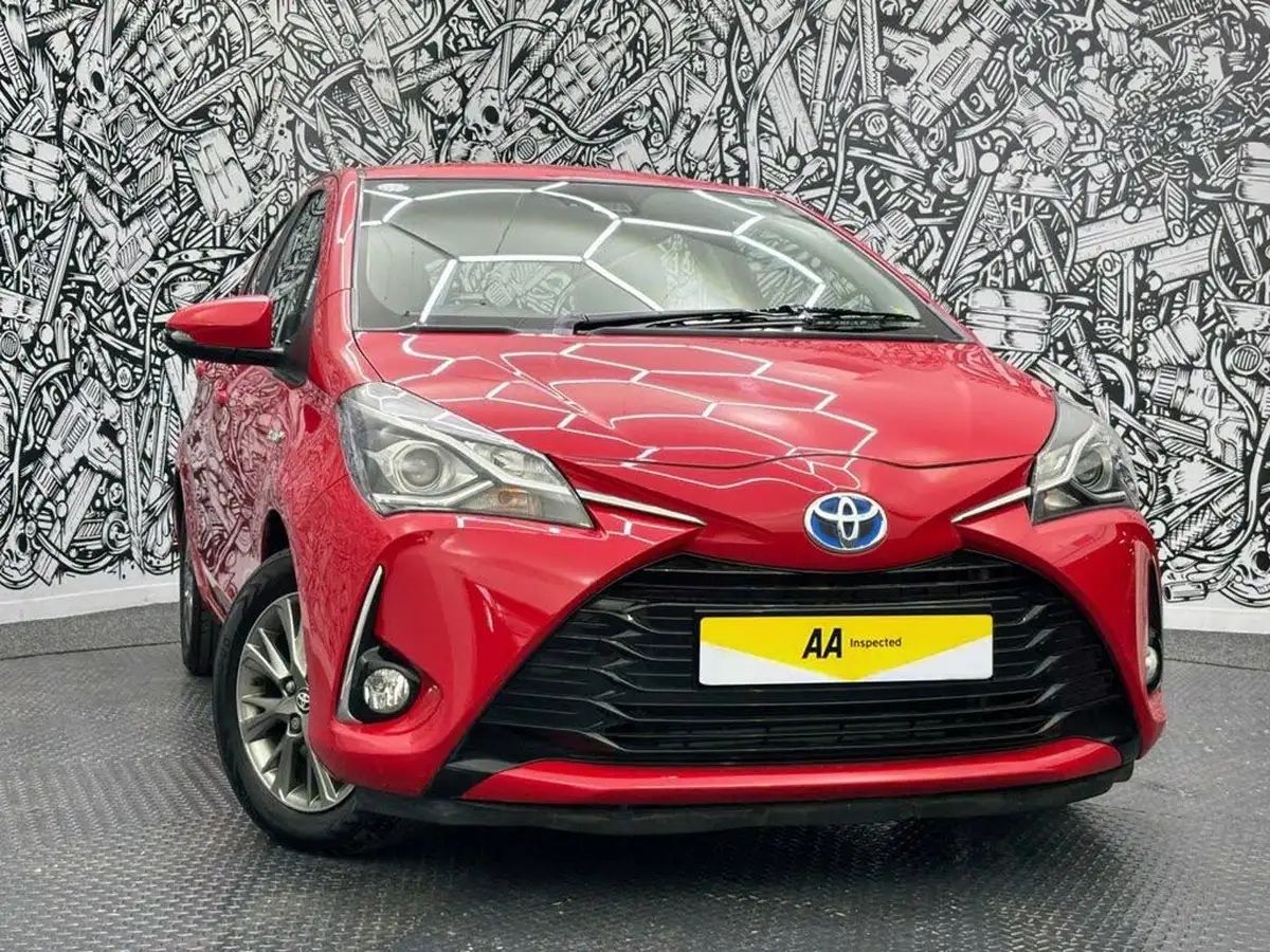 2019-toyota-yaris-15-vvt-i-icon-hybrid-big-3