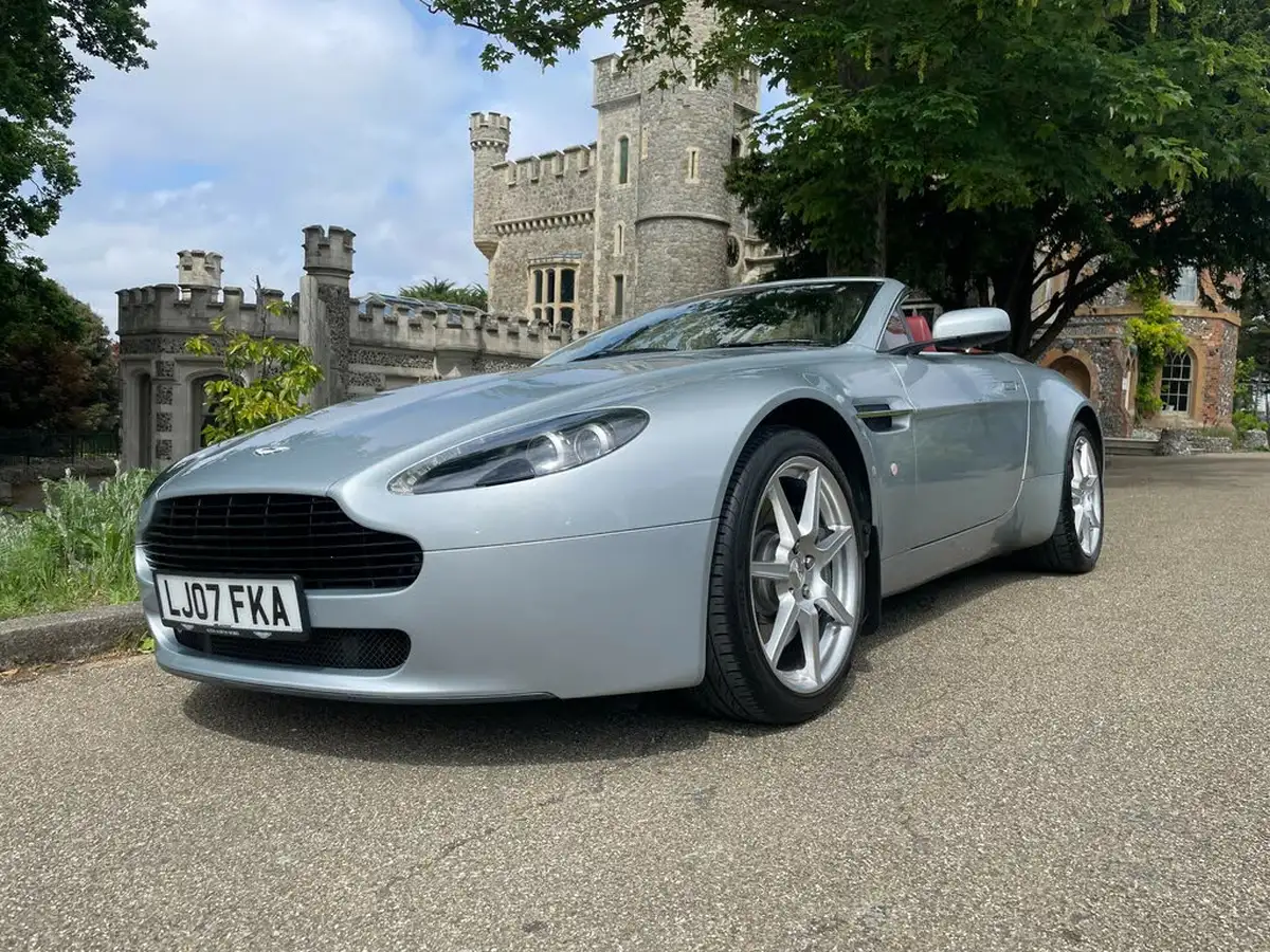 2007-aston-martin-vantage-43-convertible-sportshift-big-0