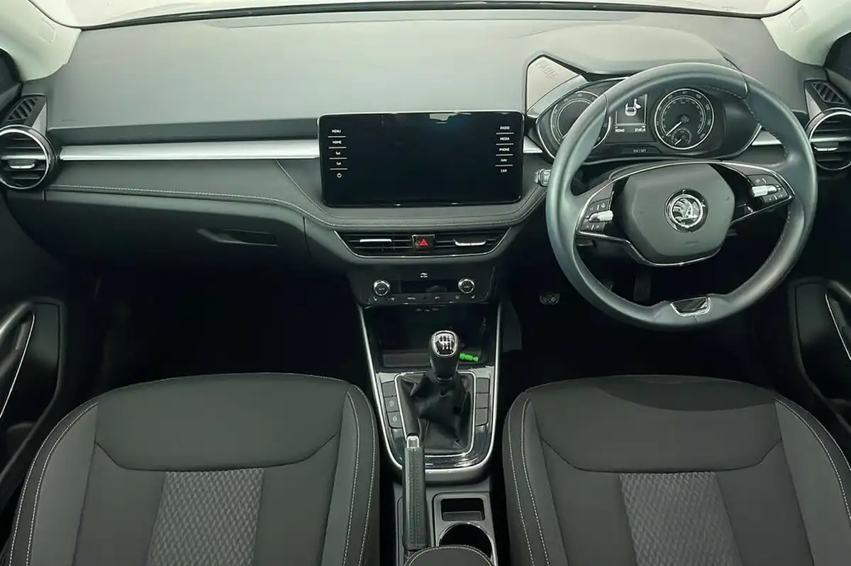 2022-skoda-fabia-10-tsi-se-l-110ps-hatchback-big-7