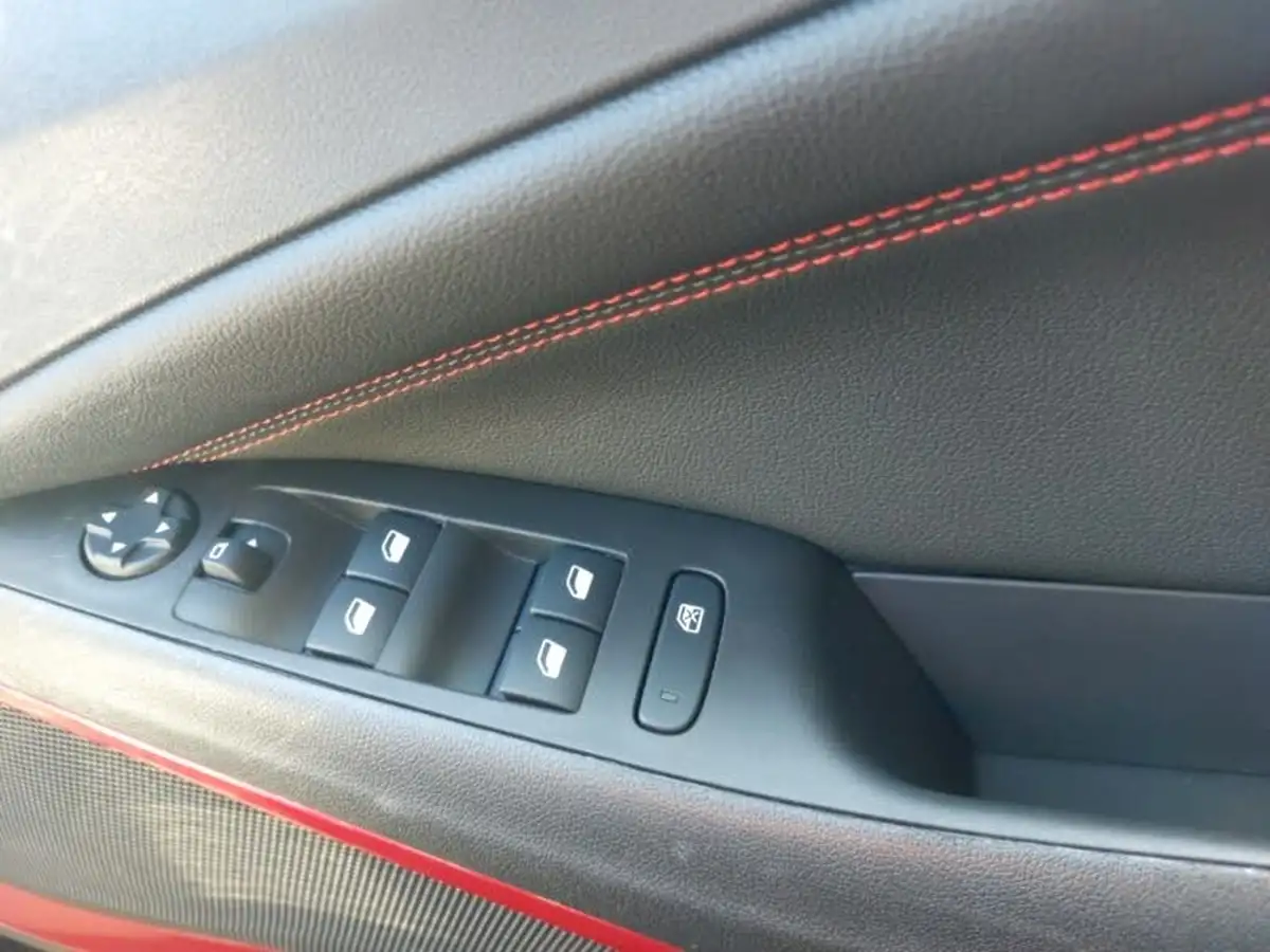 2023-vauxhall-crossland-12-gs-130ps-auto-big-18