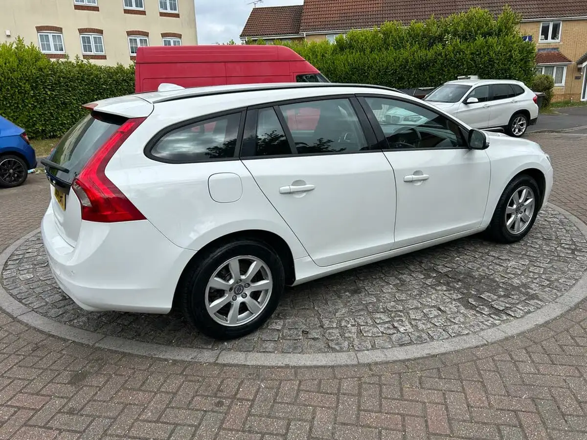 2014-volvo-v60-16td-d2-business-edition-powershift-big-48