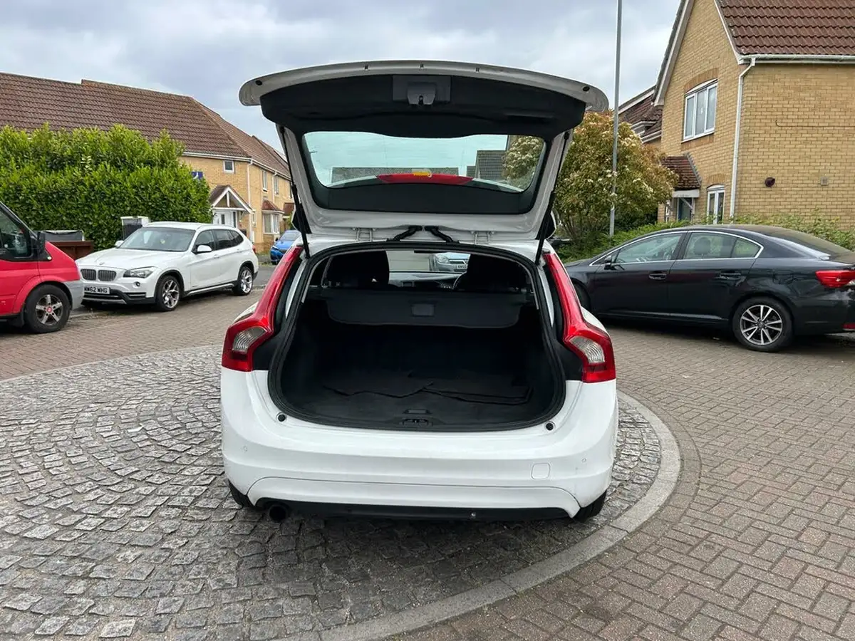 2014-volvo-v60-16td-d2-business-edition-powershift-big-24