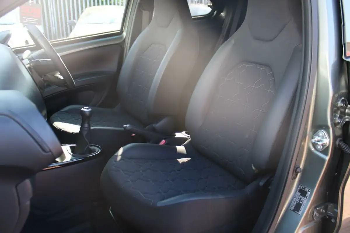 2023-toyota-aygo-x-10-vvt-i-exclusive-big-18