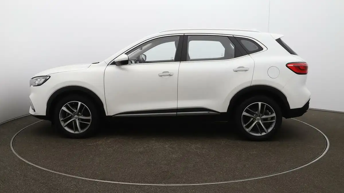 2022-mg-hs-15t-gdi-exclusive-162ps-dct-big-63